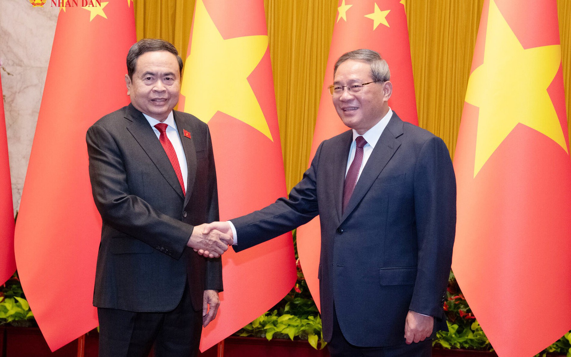 陈青敏主席会见中国国务院总理李强