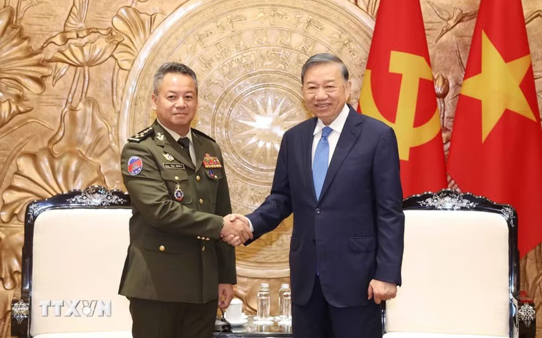 越共中央总书记、国家主席苏林会见柬埔寨副首相兼国防大臣