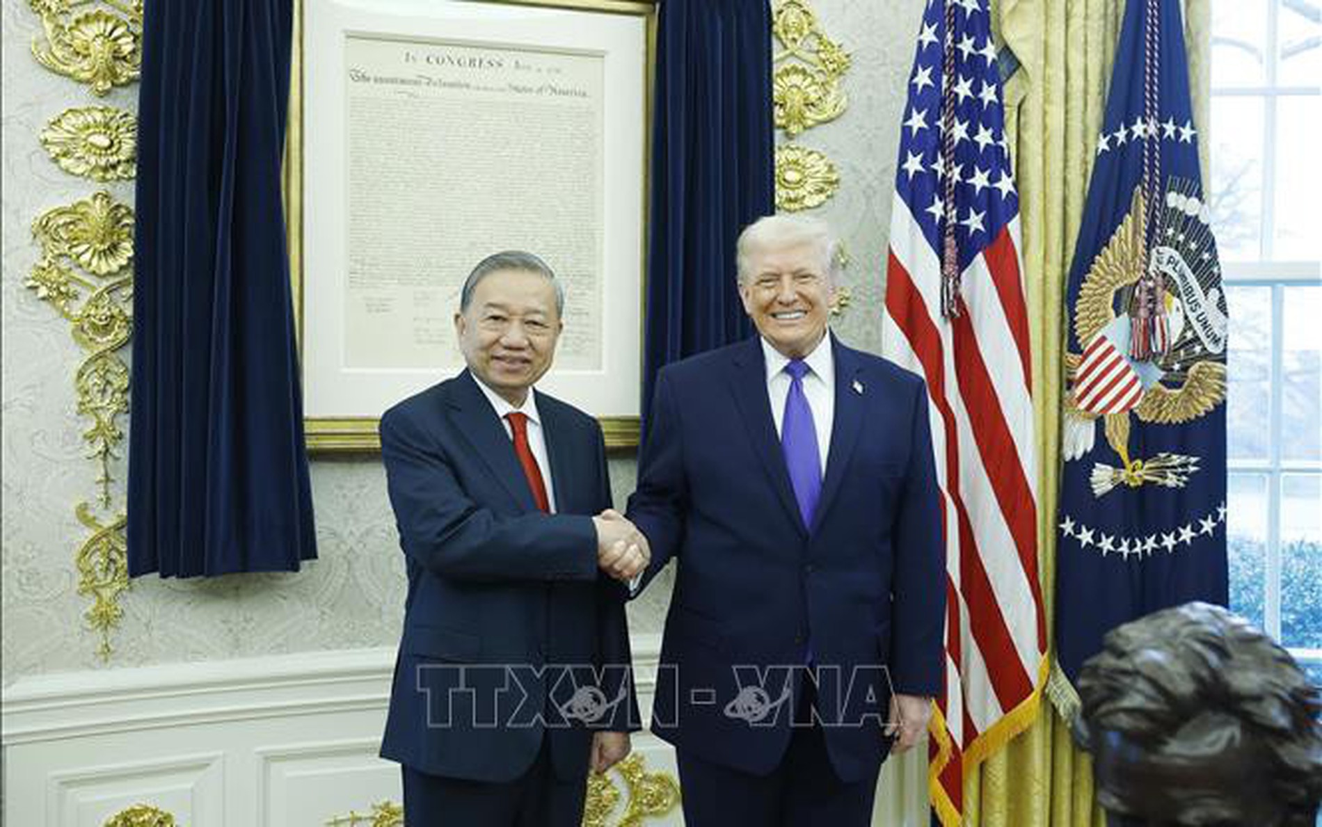 越共中央总书记苏林会见美国总统唐纳德·特朗普