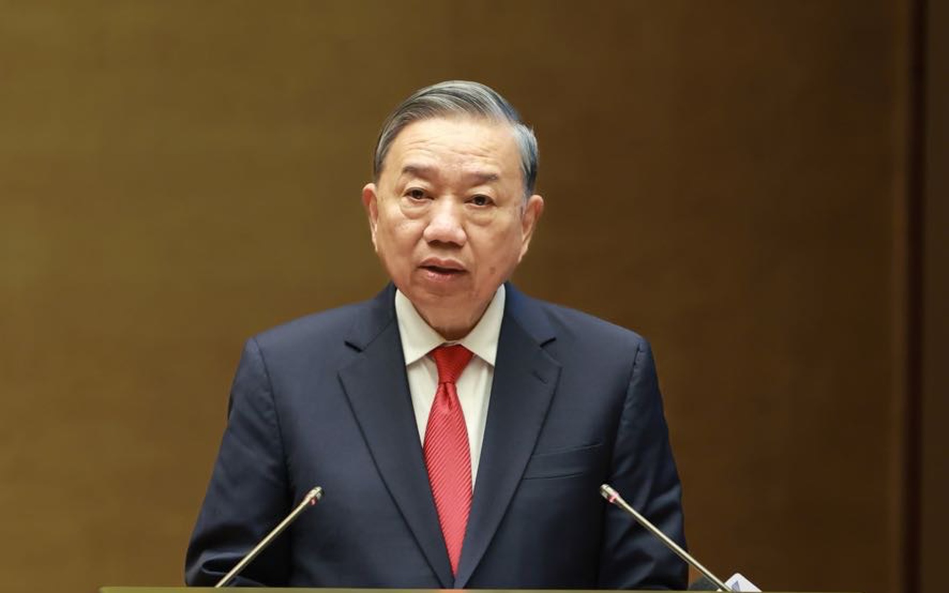 苏林总书记：贯穿始终的思维是大力推动从说到做、从认识到行动的转变