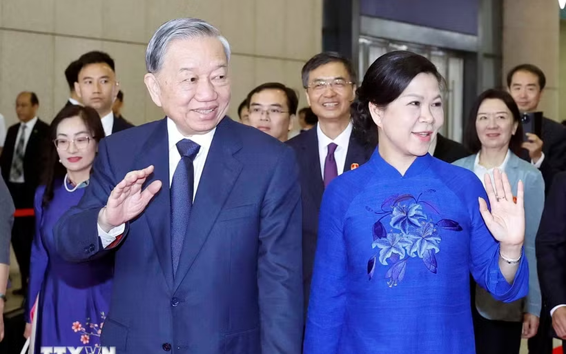 越共中央总书记、国家主席苏林圆满结束对中国进行国事访问之行