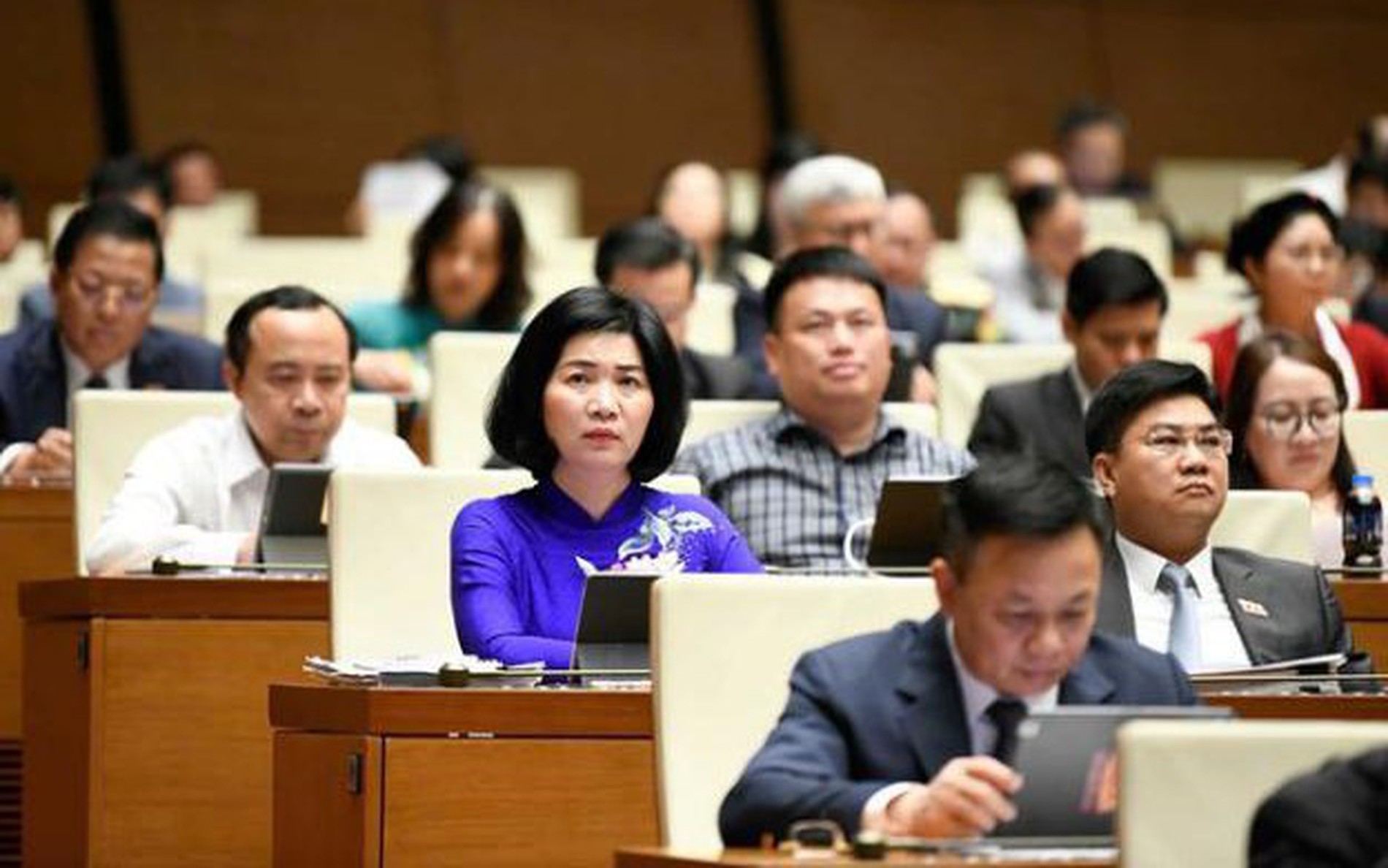 国会继续讨论未来5年经济社会发展计划