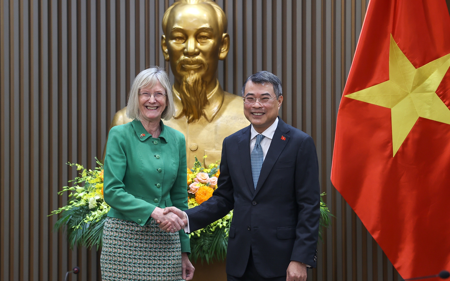 越南政府总理黎明兴会见澳大利亚驻越南大使