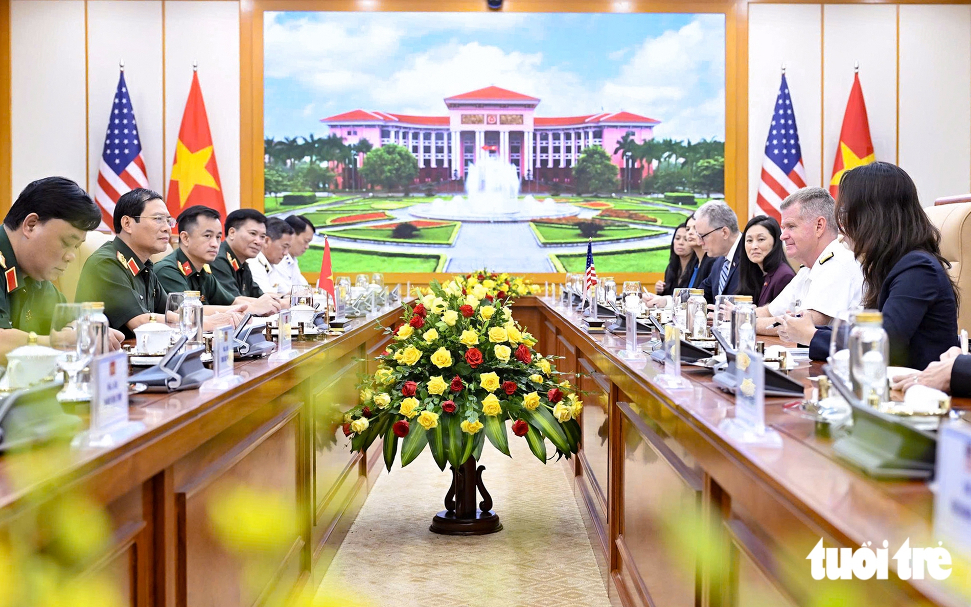 阮新疆大将会见美国太平洋司令部司令