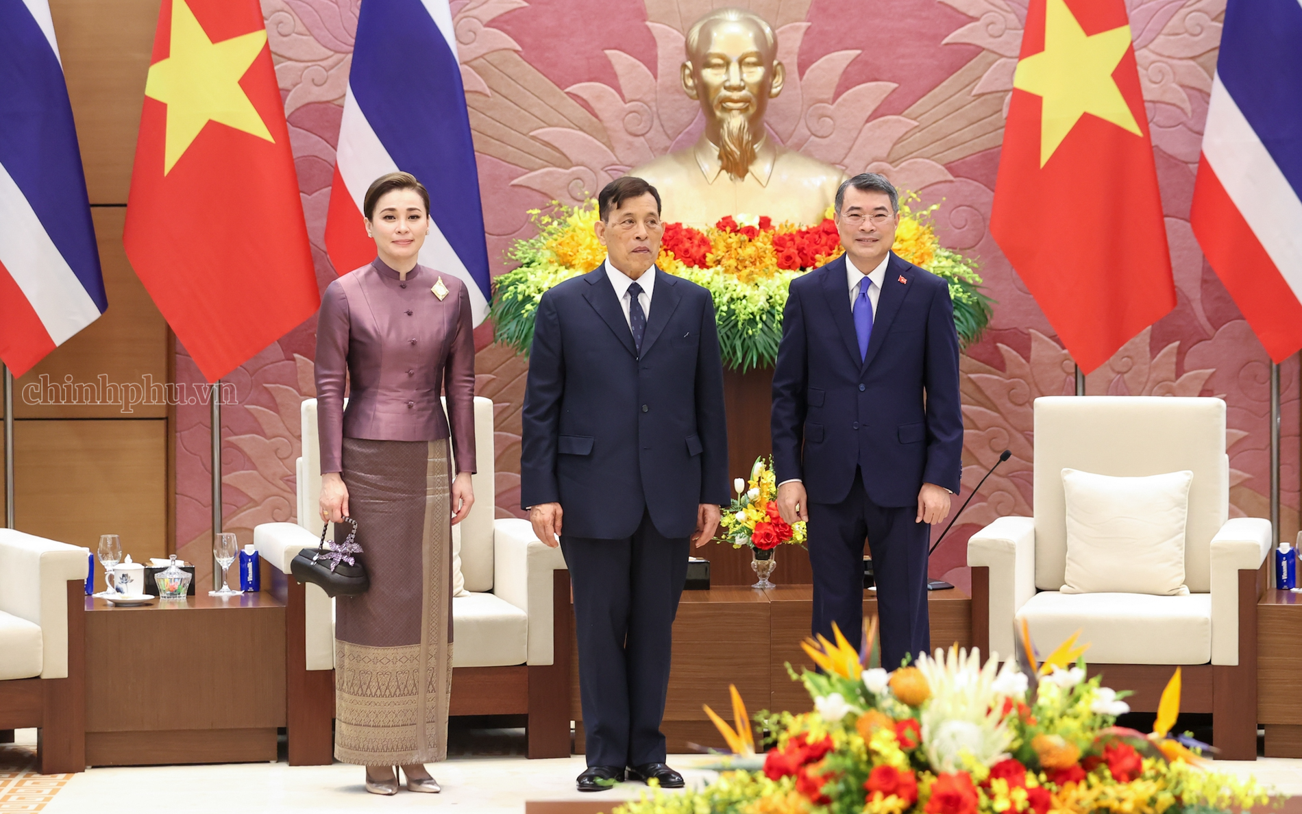 越南政府总理黎明兴会见泰国国王玛哈·哇集拉隆功