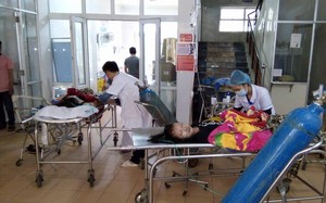 Y tế Quảng Bình đến Phú Yên đảm bảo khám chữa bệnh trong mưa lũ