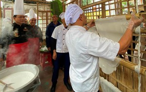 Trân trọng giá trị truyền thống, CHIN-SU vinh danh nghệ nhân làng nghề phở Nam Định