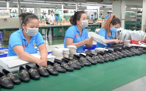 Tập trung tháo gỡ khó khăn của ngành dệt may, da giày