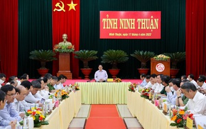 Thủ tướng Phạm Minh Chính làm việc với Ban Thường vụ Tỉnh ủy Ninh Thuận