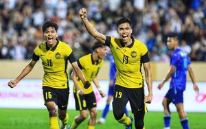 Lội ngược dòng kịch tính trước Thái Lan, U23 Malaysia vươn lên đứng đầu bảng