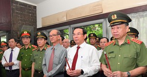 Lãnh đạo Bộ Công an, TPHCM, tỉnh Nam Định tưởng niệm Đại tướng Mai Chí Thọ