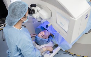 Phẫu thuật tật khúc xạ bằng phương pháp ReLEx SMILE: Nhiều ưu điểm