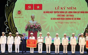 Thủ tướng: Cảnh sát nhân dân Việt Nam viết tiếp những bản anh hùng ca chiến thắng của thời kỳ mới *