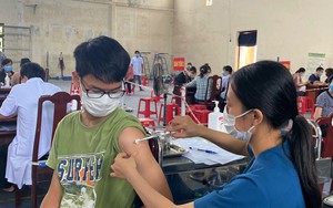 Đà Nẵng tăng cường tiêm vaccine phòng COVID-19 cho học sinh 
