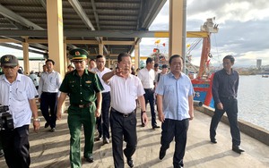 Bộ trưởng Bộ NN&PTNT kiểm tra công tác phòng, chống bão tại Đà Nẵng