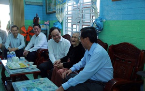 Phó Thủ tướng Trần Lưu Quang tặng quà Tết gia đình chính sách, hộ nghèo tỉnh Ninh Thuận