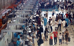 Khách quốc tế trở lại, các sân bay triển khai nhiều giải pháp chống ùn tắc