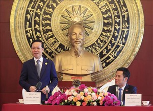 Chủ tịch nước gặp gỡ cán bộ, nhân viên các cơ quan đại diện ngoại giao Việt Nam tại Trung Quốc