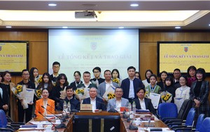 Trao giải 'Tìm kiếm ý tưởng sáng tạo biểu trưng, khẩu hiệu và Mô phỏng ứng dụng điện tử Bộ pháp điển Việt Nam'