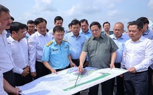 Thủ tướng khảo sát 3 dự án công nghiệp, cao tốc, sân bay trọng điểm tại Cà Mau