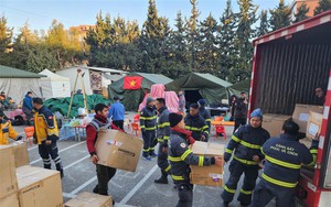 Bộ Công an trao tặng Thổ Nhĩ Kỳ 2 tấn thiết bị y tế hỗ trợ khắc phục hậu quả trận động đất