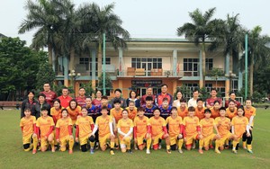 Đội tuyển nữ Việt Nam lên đường tập huấn chuẩn bị cho SEA Games