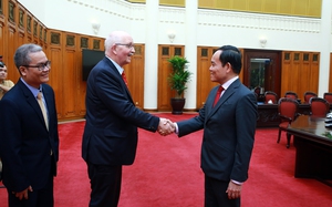 Phó Thủ tướng Trần Lưu Quang tiếp Chủ tịch Tiểu ban Nhân quyền châu Âu
