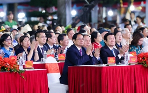 Thủ tướng Phạm Minh Chính dự Lễ hội Hoa phượng Đỏ năm 2023