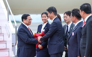 Thủ tướng Phạm Minh Chính tới Hiroshima bắt đầu dự Hội nghị Thượng đỉnh G7 mở rộng và làm việc tại Nhật Bản