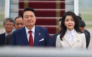 Tổng thống Hàn Quốc và Phu nhân đến Hà Nội, bắt đầu chuyến thăm Việt Nam