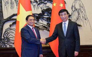 Thủ tướng Chính phủ Phạm Minh Chính hội kiến Chủ tịch Chính hiệp toàn quốc Trung Quốc Vương Hộ Ninh