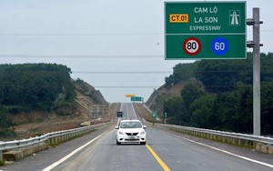 Sớm mở rộng tuyến cao tốc Cam Lộ - La Sơn lên 4 làn xe