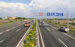 Cấp thiết mở rộng cao tốc đoạn Thành phố Hồ Chí Minh - Long Thành