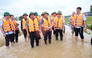 Thủ tướng chỉ đạo bảo đảm an toàn đê điều, hồ đập; triển khai phương tiện, kể cả trực thăng, hỗ trợ người dân