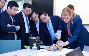 Thủ tướng đề nghị đại học y khoa danh tiếng nhất Thụy Điển hợp tác sâu rộng hơn với Việt Nam