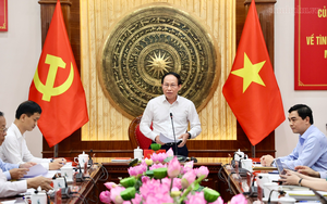 Phó Thủ tướng Lê Tiến Châu làm việc với Ban Thường vụ Tỉnh ủy Thanh Hóa