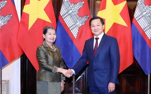 Việt Nam-Campuchia: Đẩy mạnh kết nối kinh tế; tăng tần suất các chuyến bay thẳng, phát huy hiệu quả hệ thống cửa khẩu giữa 2 nước