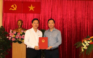 Trao quyết định bổ nhiệm Giám đốc Hội trường Thống Nhất
