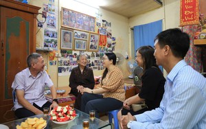 Văn phòng Chính phủ thăm hỏi, tri ân đến các gia đình liệt sĩ