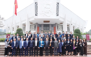 Đảng ủy Chính phủ tổ chức sinh hoạt chuyên đề nhân kỷ niệm Ngày thành lập Đảng