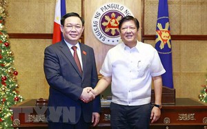 越南国会主席王庭惠会见菲律宾总统费迪南德·罗穆亚尔德斯·马科斯