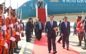 范明正总理抵达首都金边，开始对柬埔寨进行正式访问