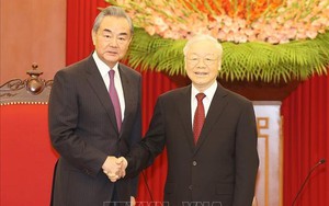 越共中央总书记阮富仲会见中国外交部部长王毅