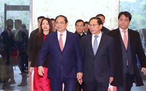 范明正总理出席第32次外交会议框架内的经济外交全体会议