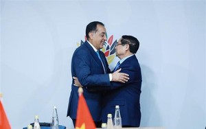 越南政府总理范明政会见埃及总理穆斯塔法·马德布利