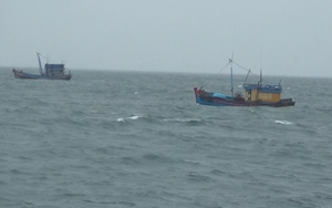 越南海岸警卫队第 2&nbsp;区司令部查扣两艘非法、不报告和不管制（IUU）捕捞渔船