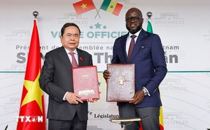 陈青敏主席与塞内加尔国民议会议长签署合作协议