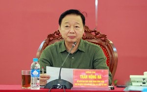 紧急克服第10号台风的后果，应对暴雨后的洪涝和山体滑坡