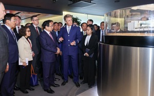 范明政建议俄罗斯协助越南建设地铁系统