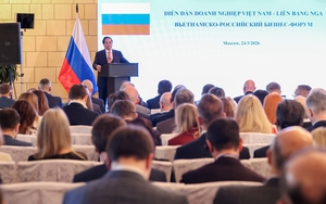 范明政总理出席越南—俄罗斯企业论坛